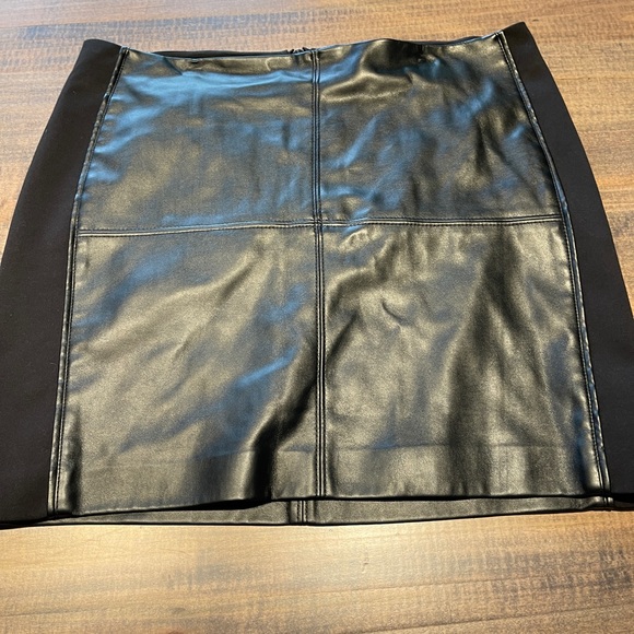 White House Black Market Faux leather skirt new with tags - Picture 1 of 3